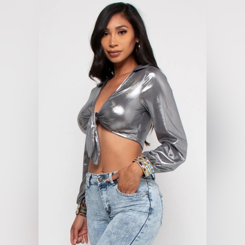 Silver Metallic Crop Top Size Medium Jeweled Cuffs Long Sleeve - Picture 2 of 4